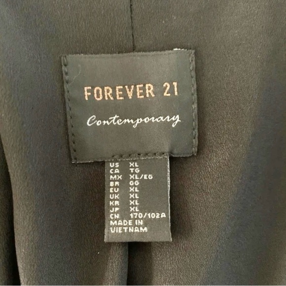 Blazer Forever 21 woman’s size xlarge black/white contemporary jacket new cond - Picture 4 of 4